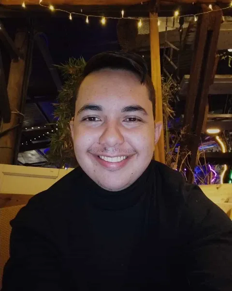 Portrait of Damian Briones